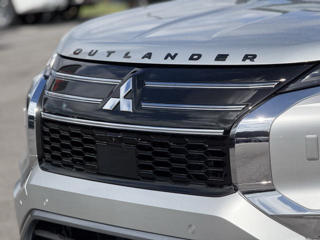 new 2025 Mitsubishi Outlander car, priced at $41,245