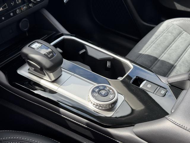 new 2025 Mitsubishi Outlander car, priced at $41,245
