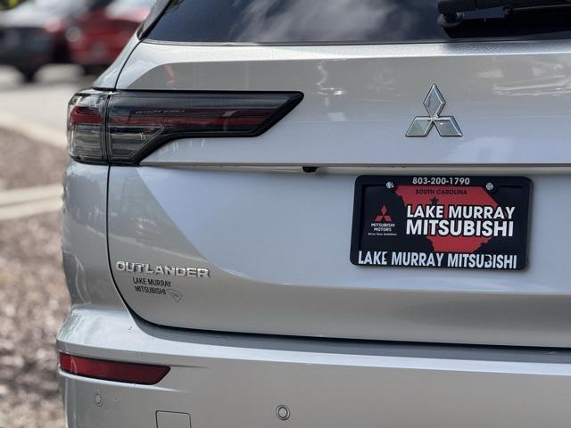 new 2025 Mitsubishi Outlander car, priced at $41,245