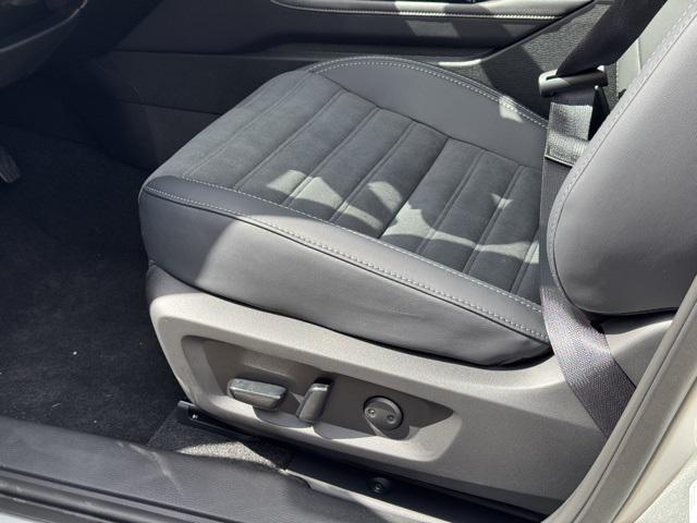 new 2025 Mitsubishi Outlander car, priced at $41,245
