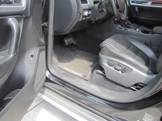used 2016 Volkswagen Touareg car, priced at $15,500