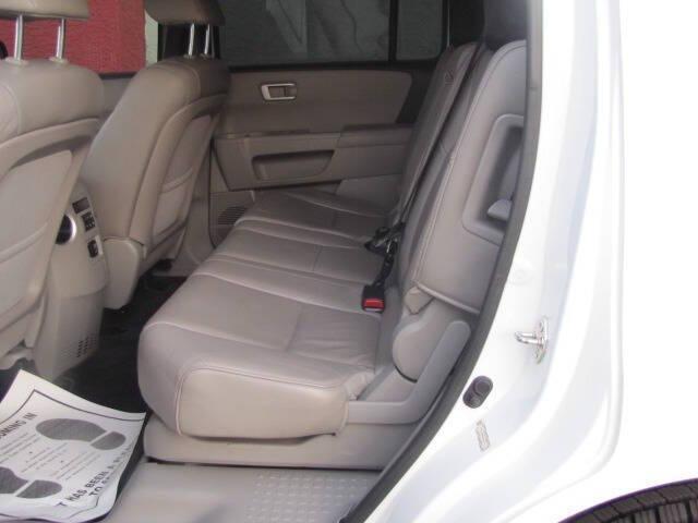 used 2015 Honda Pilot car, priced at $13,995