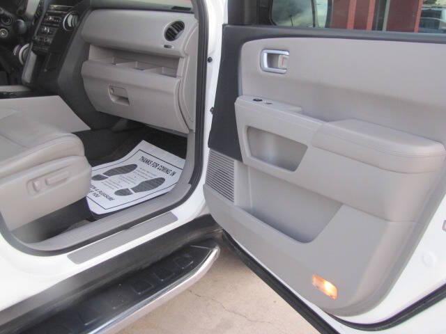 used 2015 Honda Pilot car, priced at $13,995