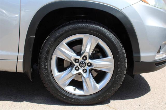 used 2016 Toyota Highlander car, priced at $18,995