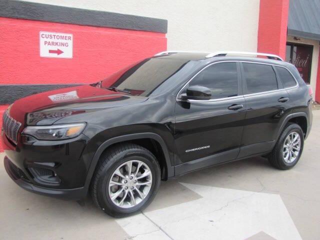 used 2019 Jeep Cherokee car, priced at $10,995