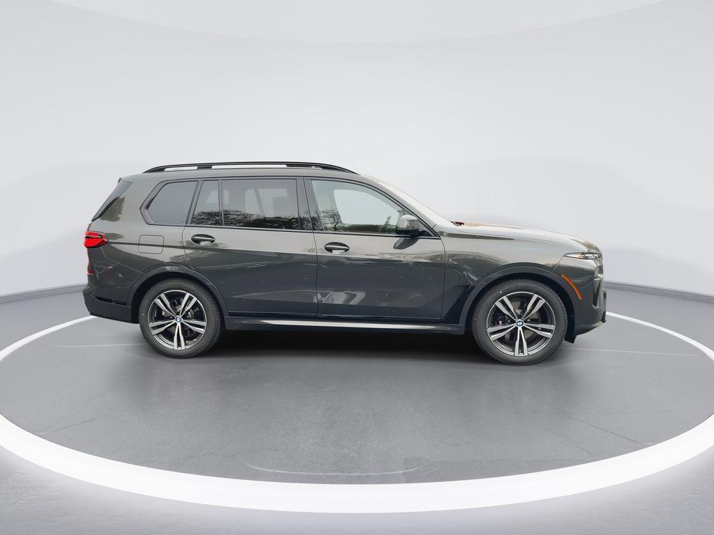new 2026 BMW X7 car, priced at $100,530