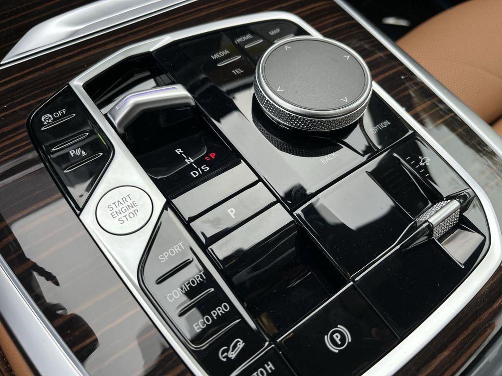 new 2026 BMW X7 car, priced at $100,530