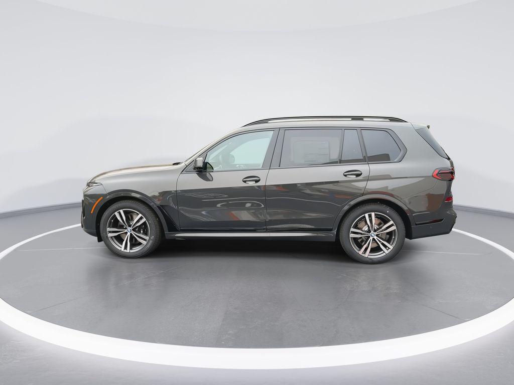 new 2026 BMW X7 car, priced at $100,530