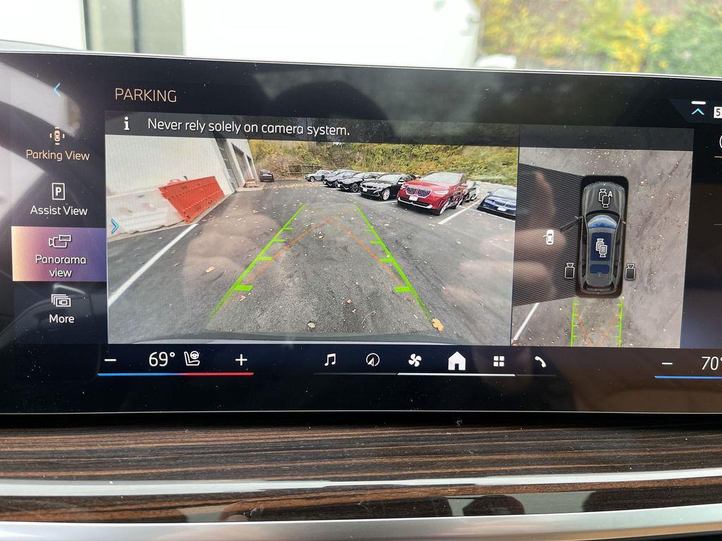 new 2026 BMW X7 car, priced at $100,530