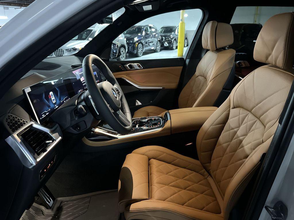 new 2026 BMW X7 car, priced at $98,580