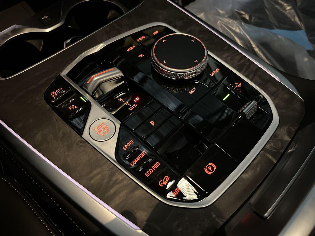 new 2026 BMW X7 car, priced at $95,180