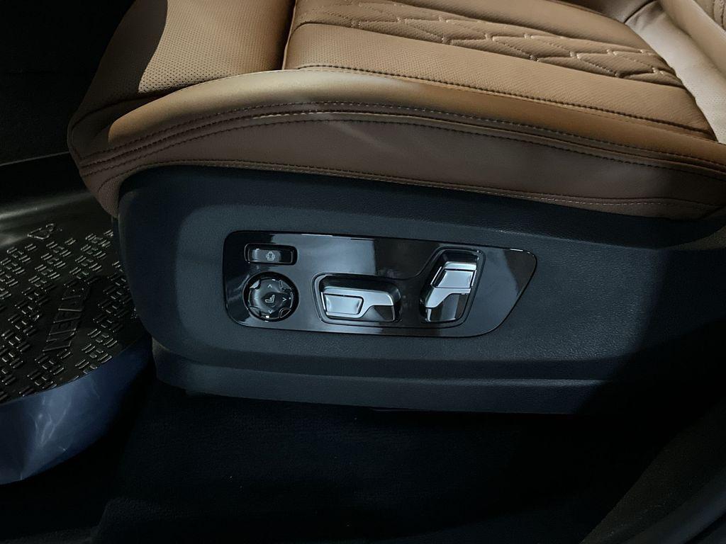 new 2026 BMW X7 car, priced at $120,180