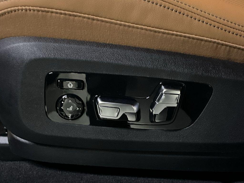 new 2026 BMW X7 car, priced at $95,375