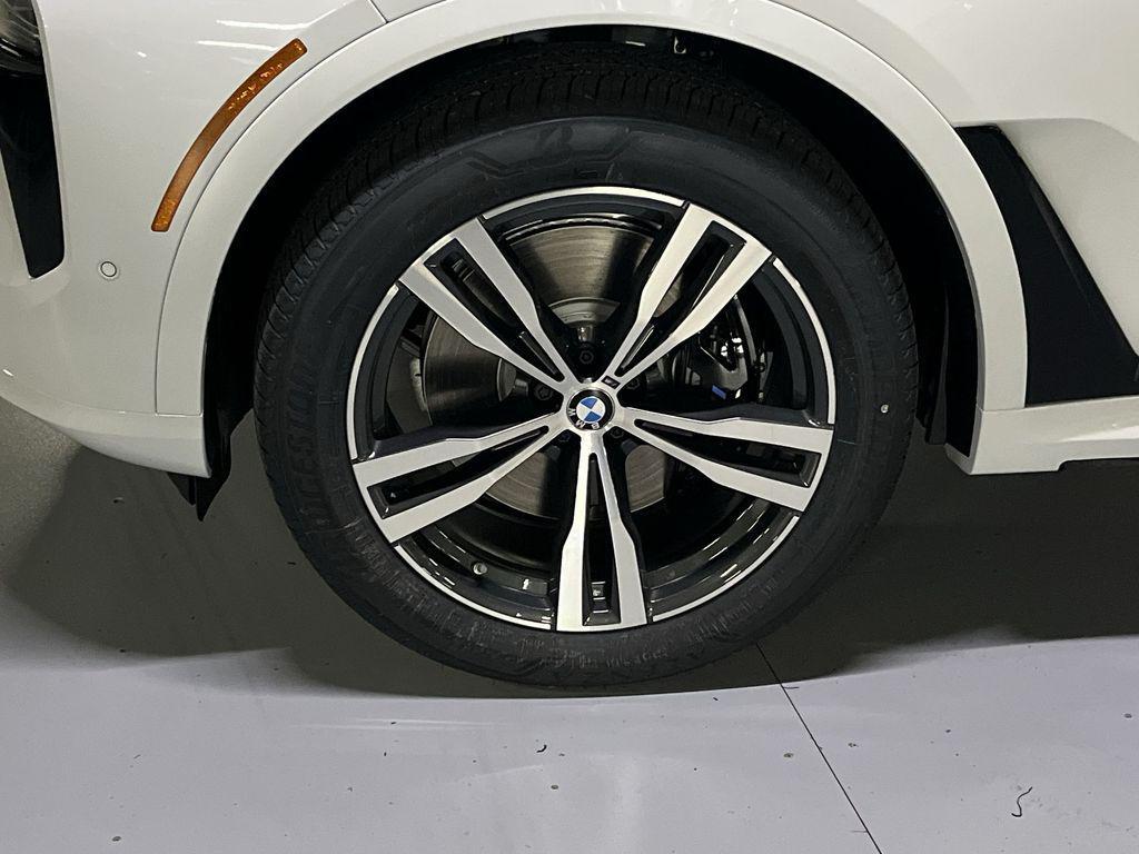 new 2026 BMW X7 car, priced at $95,375