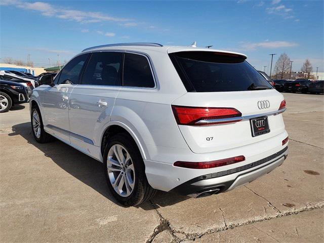 new 2025 Audi Q7 car, priced at $65,600