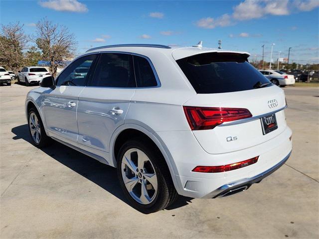 new 2025 Audi Q5 car, priced at $59,035