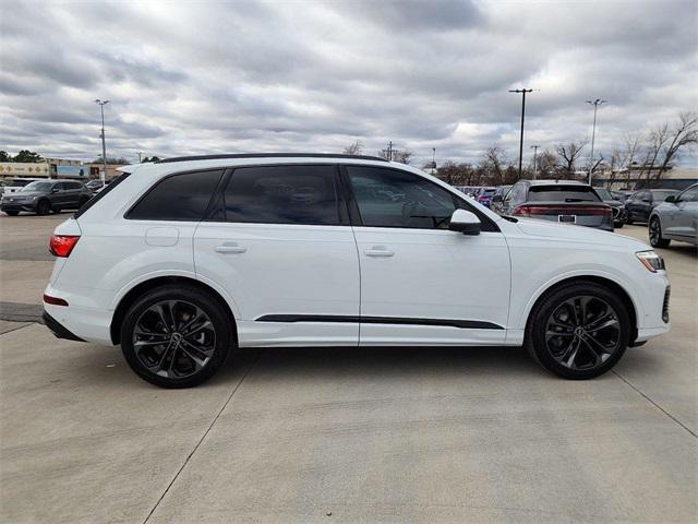 new 2025 Audi Q7 car, priced at $83,895