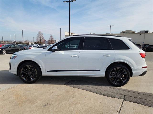 new 2025 Audi Q7 car, priced at $77,750