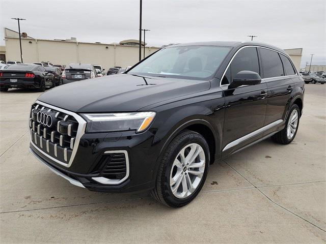 new 2025 Audi Q7 car, priced at $65,600