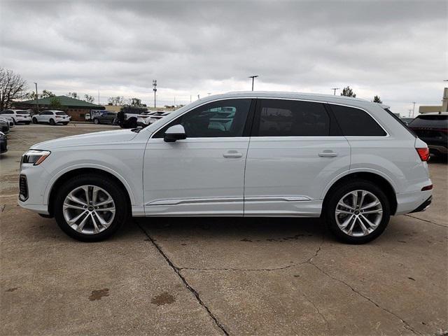 new 2025 Audi Q7 car, priced at $75,800