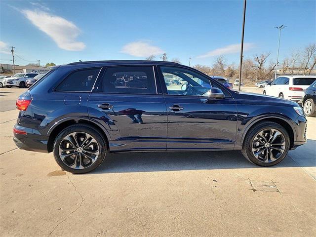 new 2025 Audi Q7 car, priced at $77,750