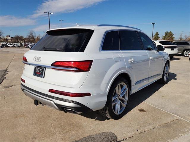 new 2025 Audi Q7 car, priced at $82,740