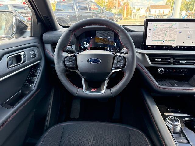 new 2025 Ford Explorer car, priced at $59,360