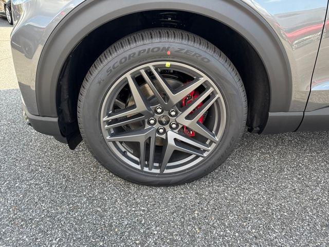 new 2025 Ford Explorer car, priced at $59,360