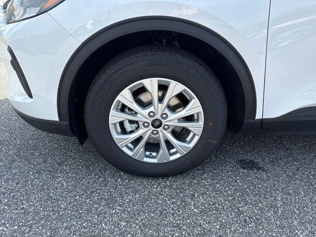 new 2025 Ford Escape car, priced at $32,550