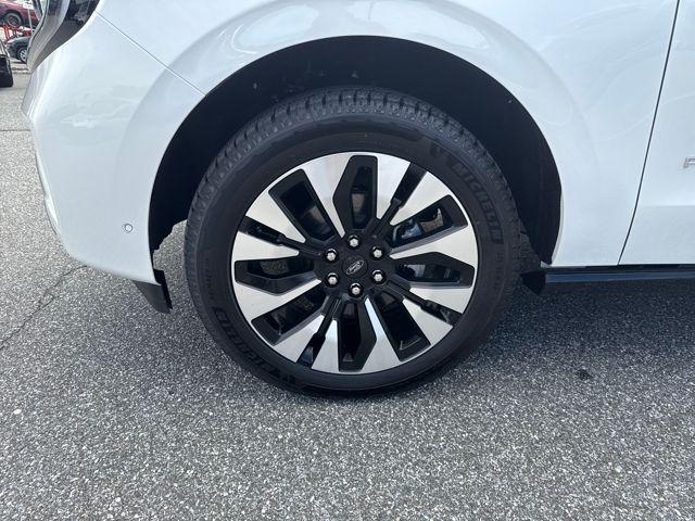 new 2025 Ford Expedition car, priced at $81,250