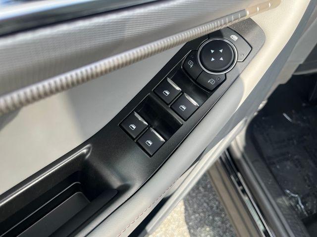 new 2025 Ford Explorer car, priced at $49,515