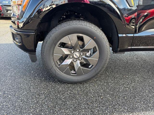 new 2025 Ford F-150 car, priced at $52,360