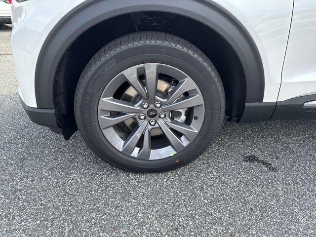 new 2025 Ford Explorer car, priced at $49,855