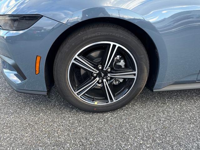 new 2025 Ford Mustang car