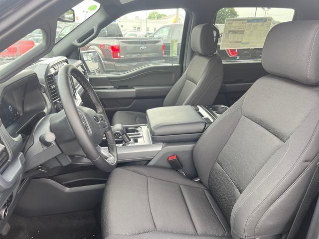 new 2025 Ford F-150 car, priced at $61,560