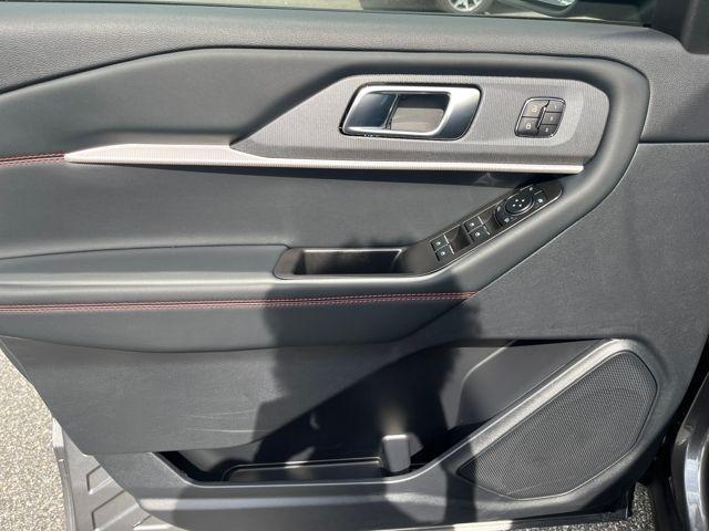 new 2025 Ford Explorer car, priced at $51,580