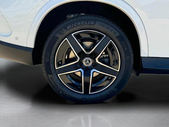 new 2025 Mercedes-Benz GLC 300 car, priced at $64,775