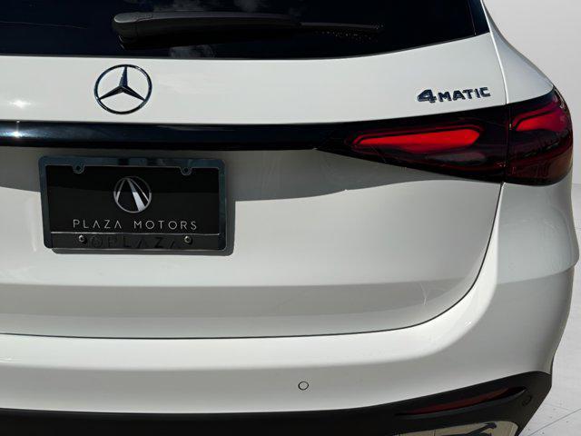 new 2025 Mercedes-Benz GLC 300 car, priced at $64,775