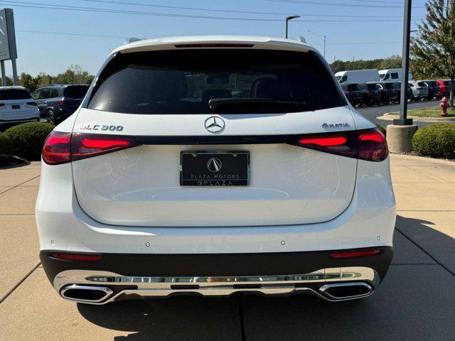 new 2025 Mercedes-Benz GLC 300 car, priced at $54,250