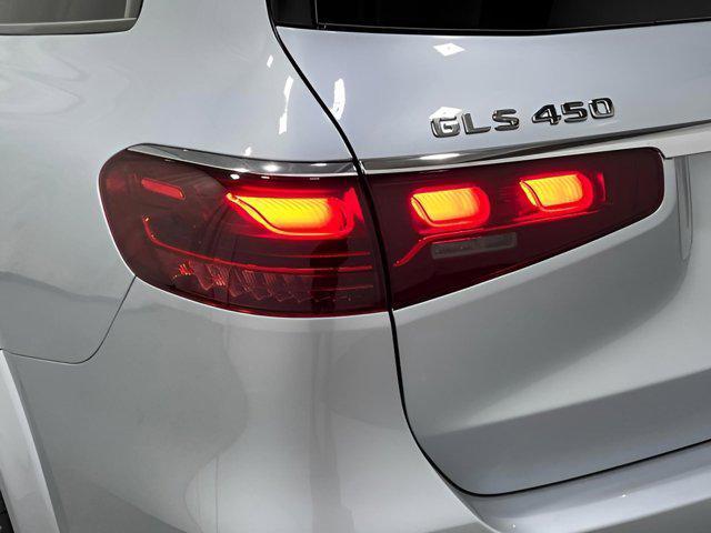new 2025 Mercedes-Benz GLS 450 car, priced at $95,865