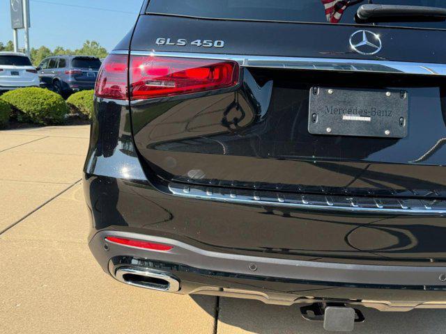 new 2025 Mercedes-Benz GLS 450 car, priced at $104,850