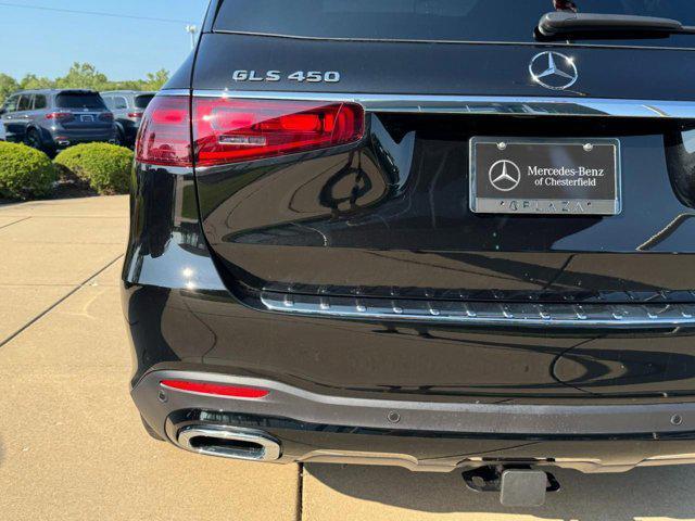 new 2025 Mercedes-Benz GLS 450 car, priced at $104,500