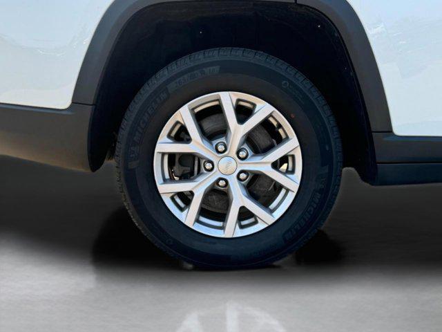 used 2022 Jeep Grand Cherokee L car, priced at $33,877
