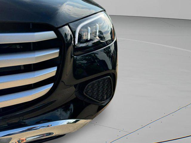 new 2025 Mercedes-Benz GLS 450 car, priced at $95,695
