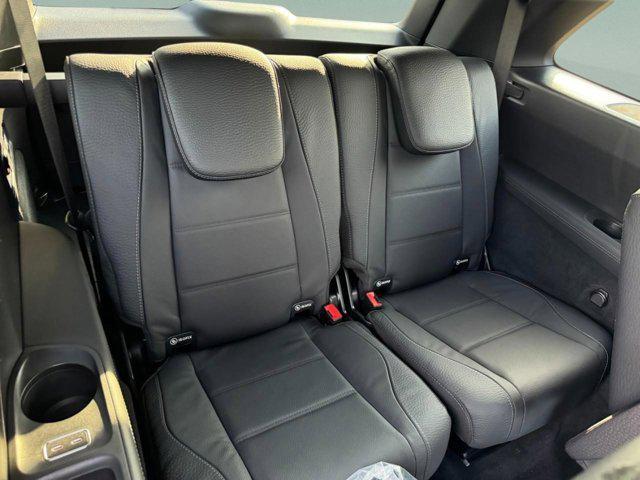 new 2025 Mercedes-Benz GLS 450 car, priced at $95,695