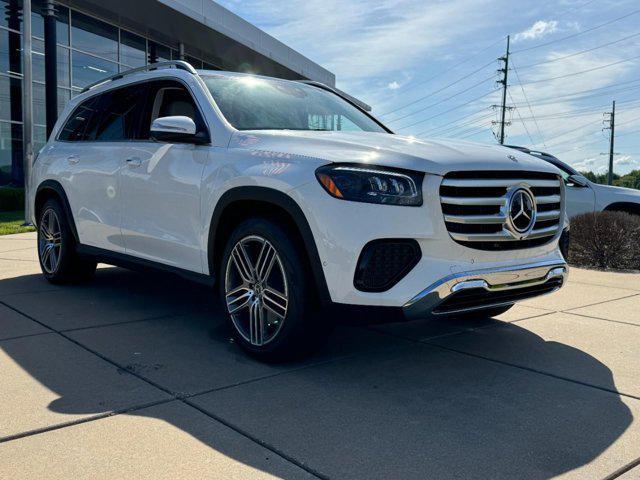 new 2025 Mercedes-Benz GLS 450 car, priced at $90,980