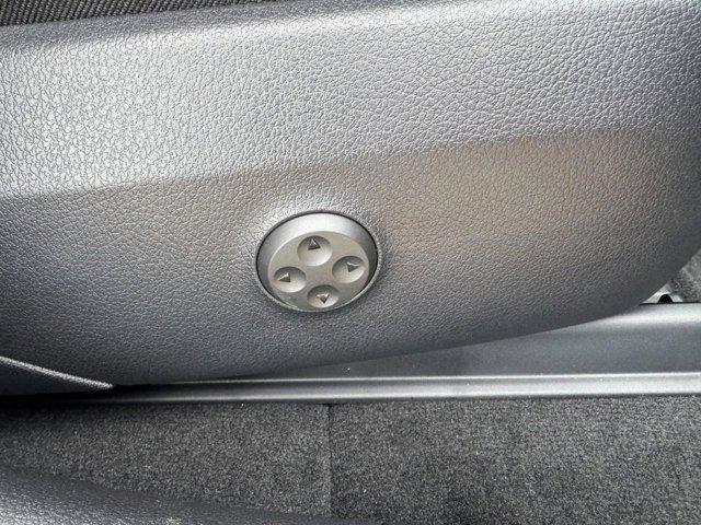 new 2025 Mercedes-Benz GLC 350e car, priced at $63,650