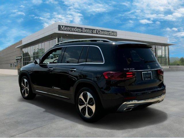 new 2024 Mercedes-Benz GLB 250 car, priced at $54,140