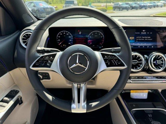 new 2024 Mercedes-Benz GLB 250 car, priced at $54,140