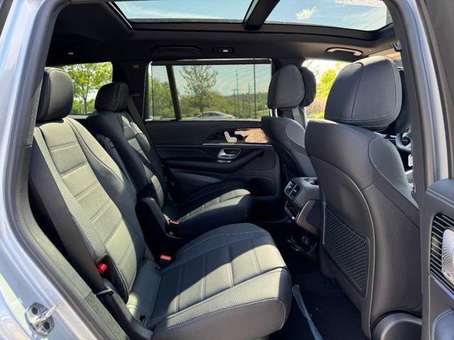 new 2025 Mercedes-Benz GLS 580 car, priced at $124,800